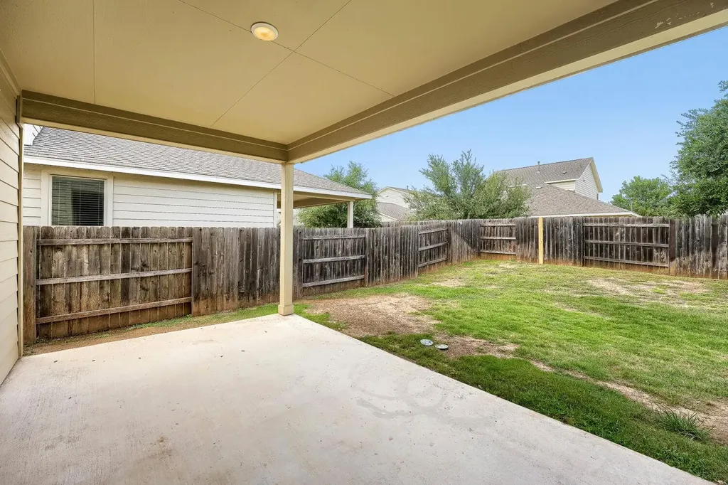 8106 Dampton Lane Austin TX 78744