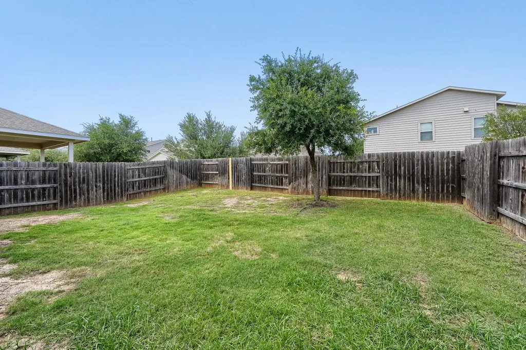 8106 Dampton Lane Austin TX 78744