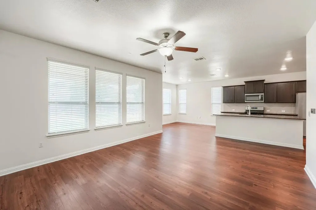 8106 Dampton Lane Austin TX 78744