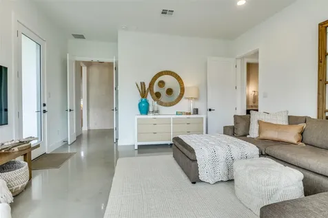 1958 Paradise Parkway Canyon Lake TX 78133