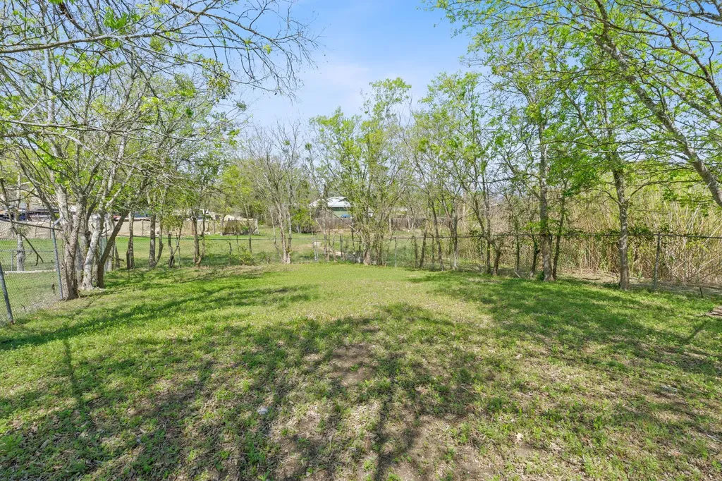 405 E Browning Street Manor TX 78653