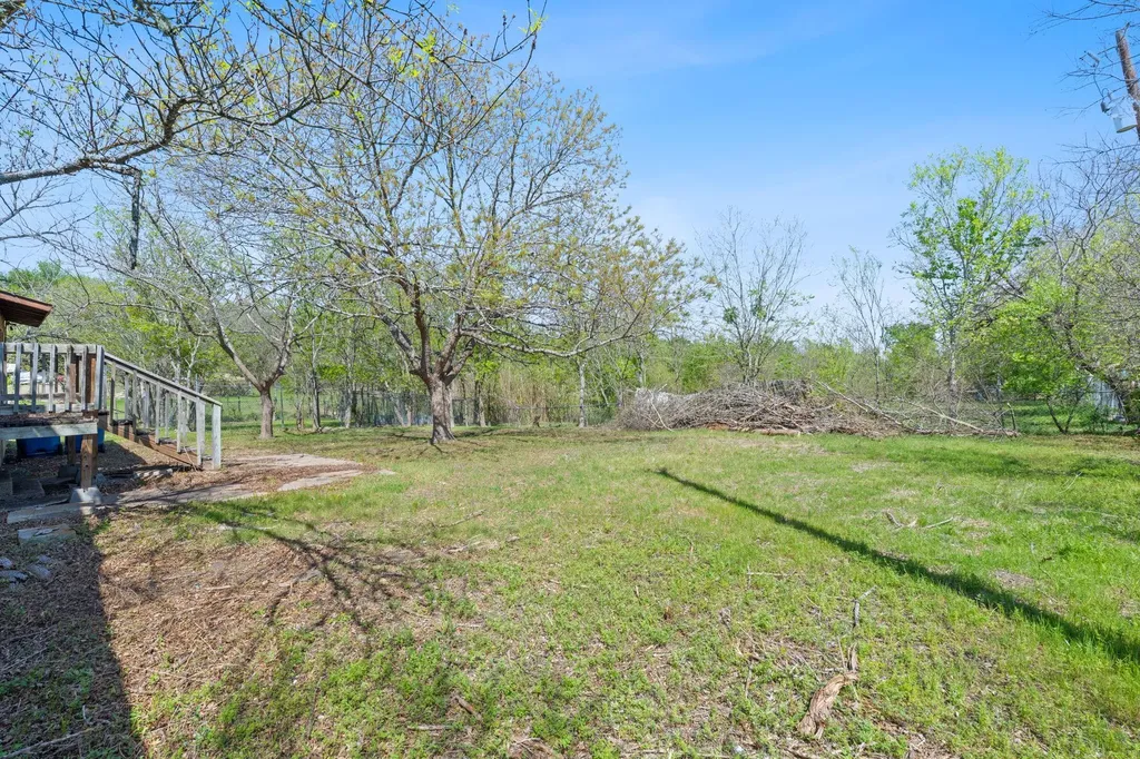405 E Browning Street Manor TX 78653