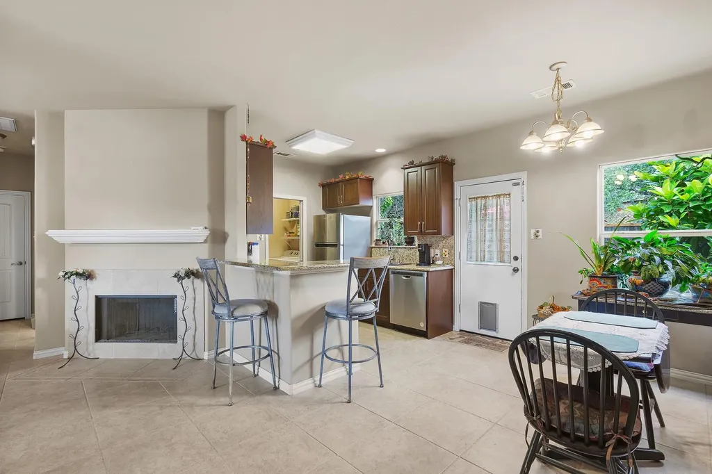17304 Deer Creek Skyview Austin TX 78736