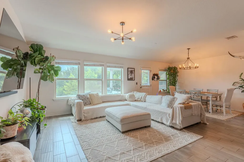 11813 Arran Street Austin TX 78754