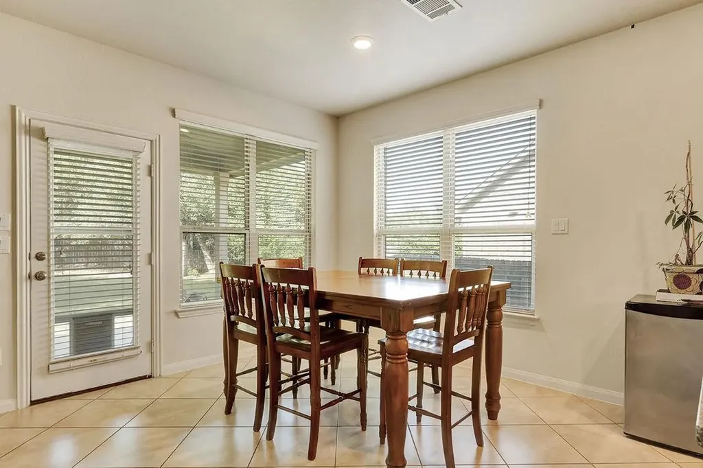 153 Crescent Heights Drive Georgetown TX 78628