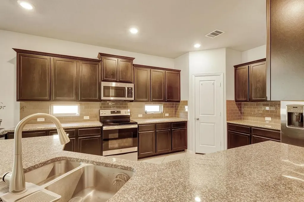 153 Crescent Heights Drive Georgetown TX 78628