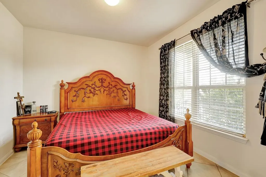 153 Crescent Heights Drive Georgetown TX 78628