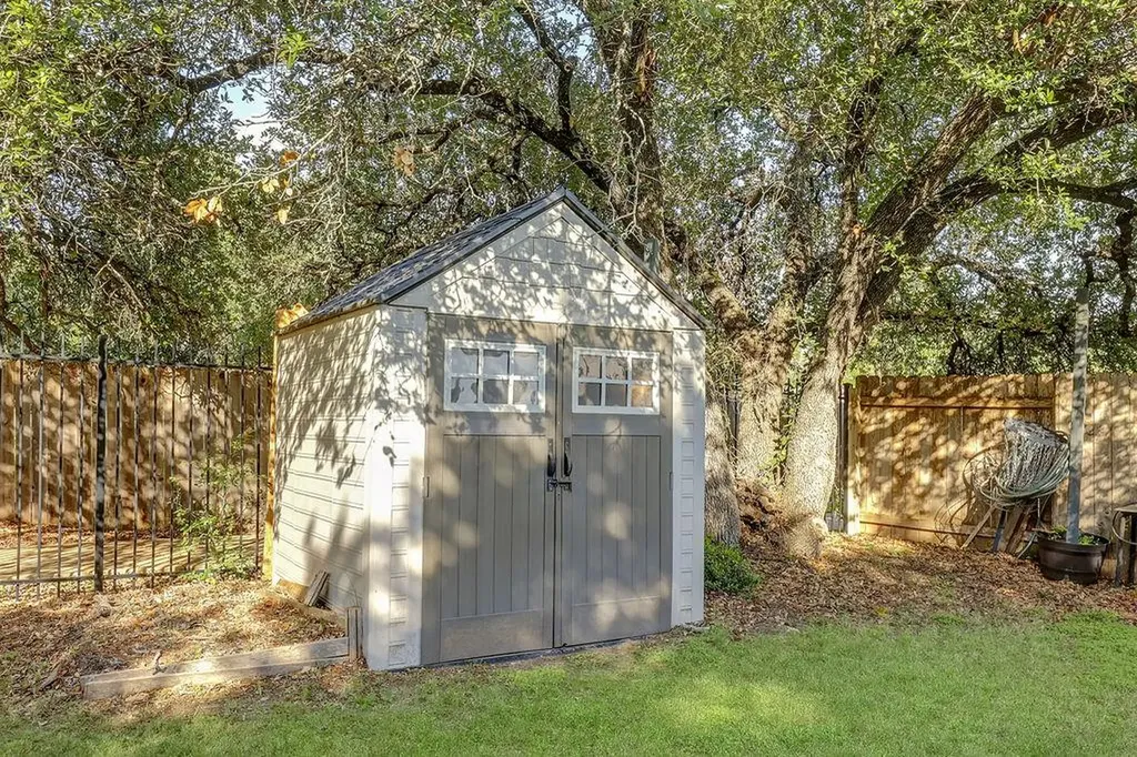 153 Crescent Heights Drive Georgetown TX 78628