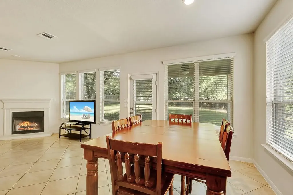 153 Crescent Heights Drive Georgetown TX 78628
