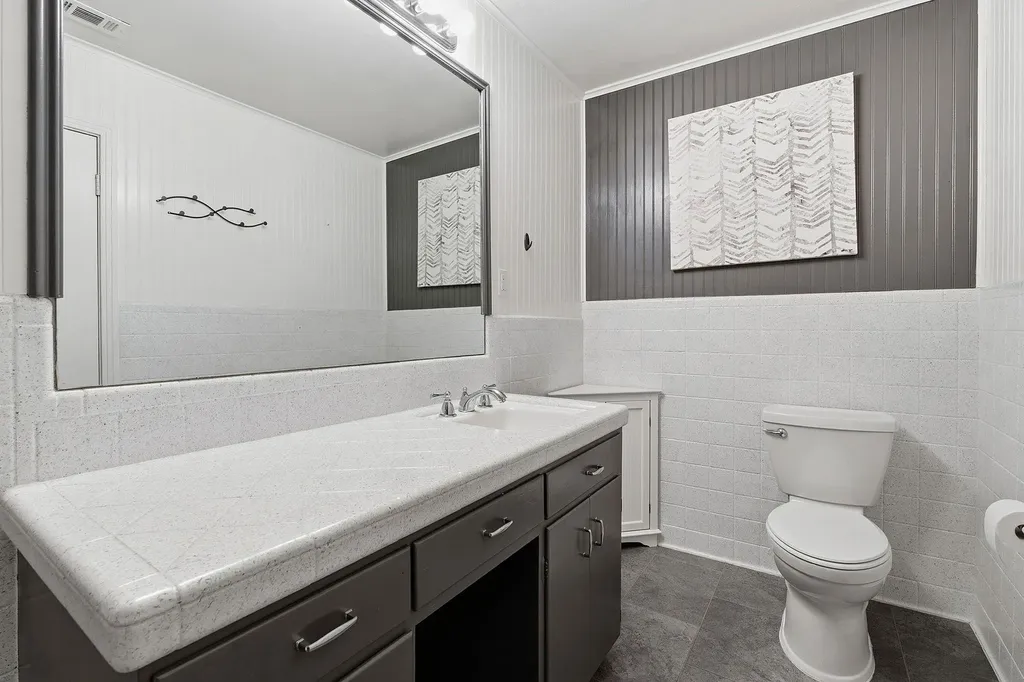 811 Nixon Street Lockhart TX 78644