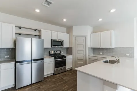 217 Greens Bayou Trail Hutto TX 78634