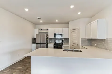 217 Greens Bayou Trail Hutto TX 78634