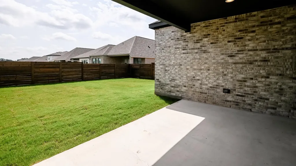 312 Watersong Bend Lockhart TX 78644