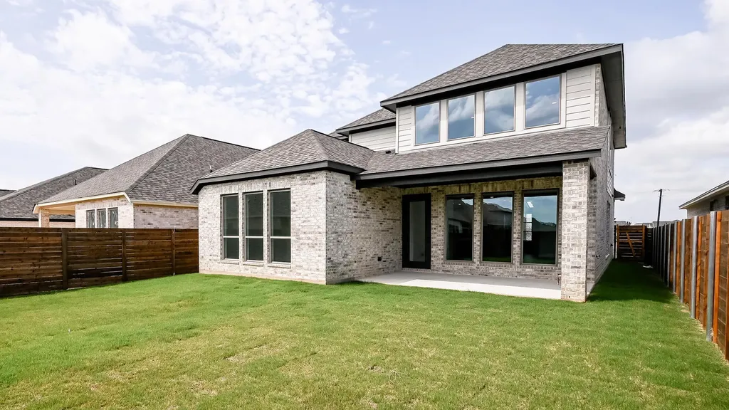 312 Watersong Bend Lockhart TX 78644