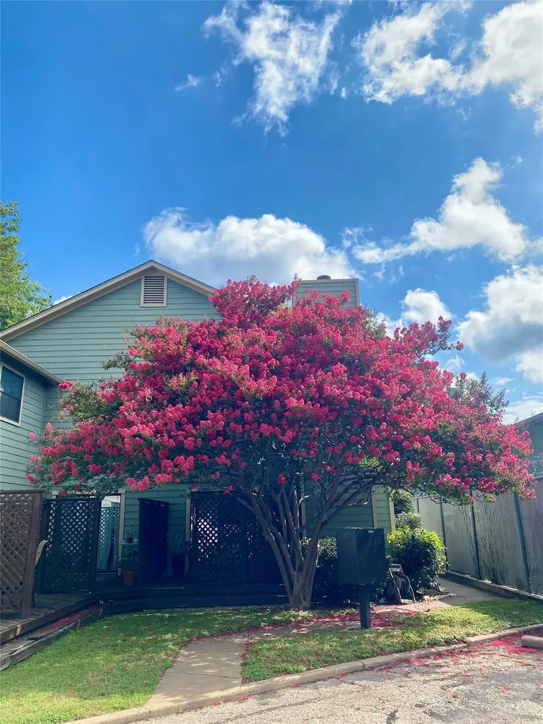 900 Taulbee Lane Austin TX 78757