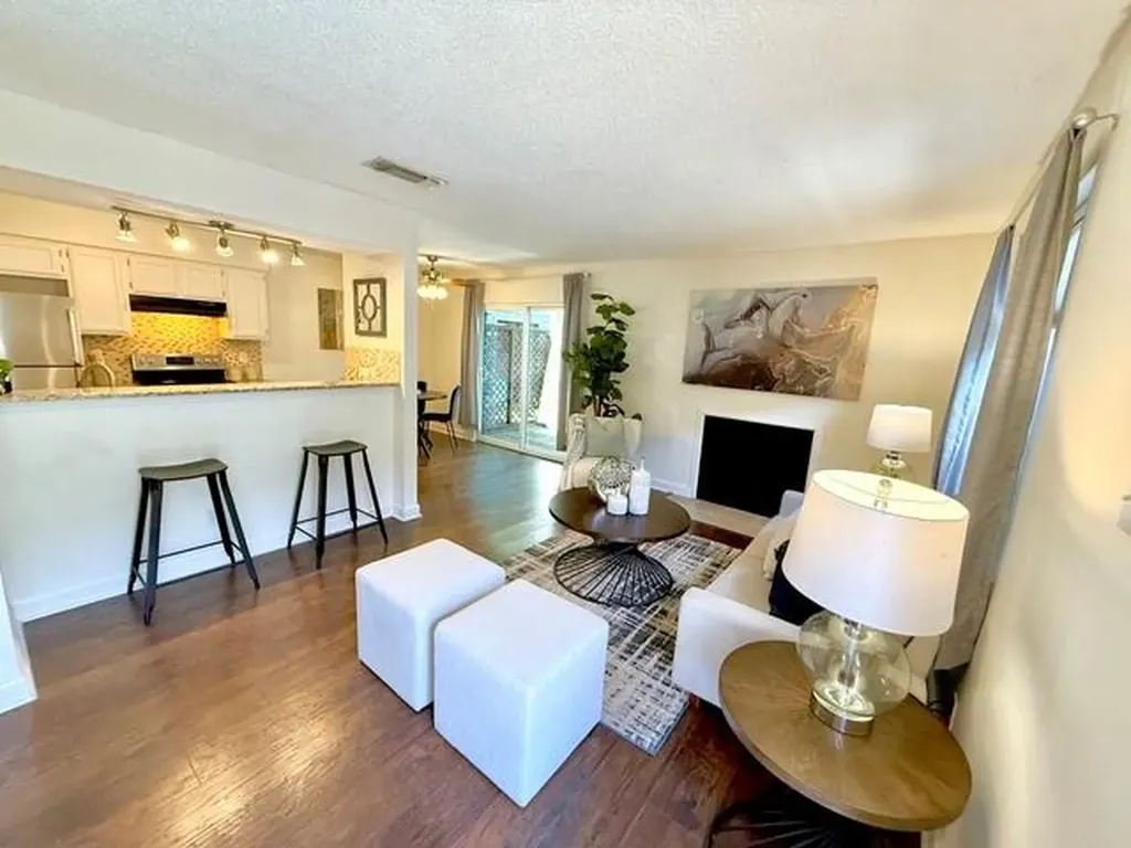 900 Taulbee Lane Austin TX 78757