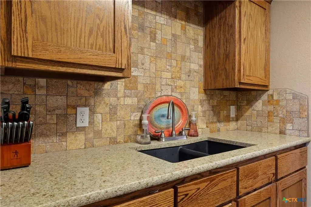 1239 Honor Lane Temple TX 76501