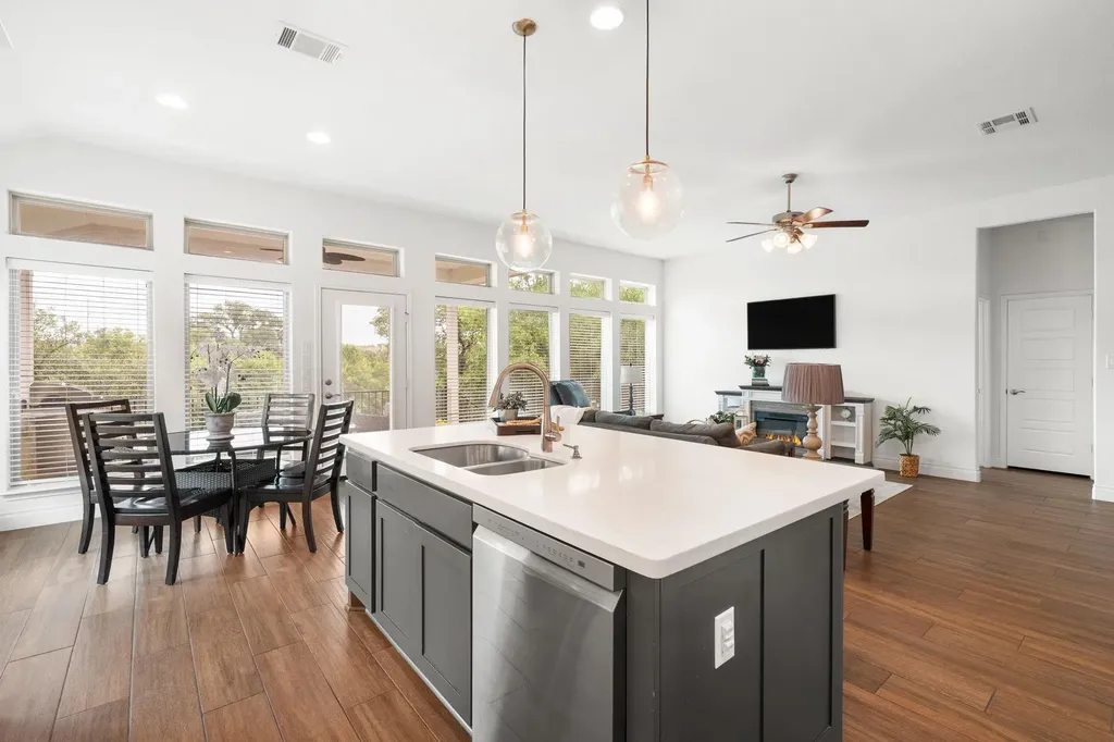 1908 Woolsey Way Leander TX 78641