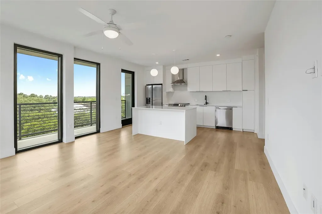 1701 Simond Avenue Austin TX 78723