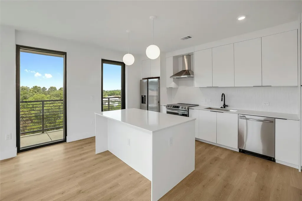 1701 Simond Avenue Austin TX 78723