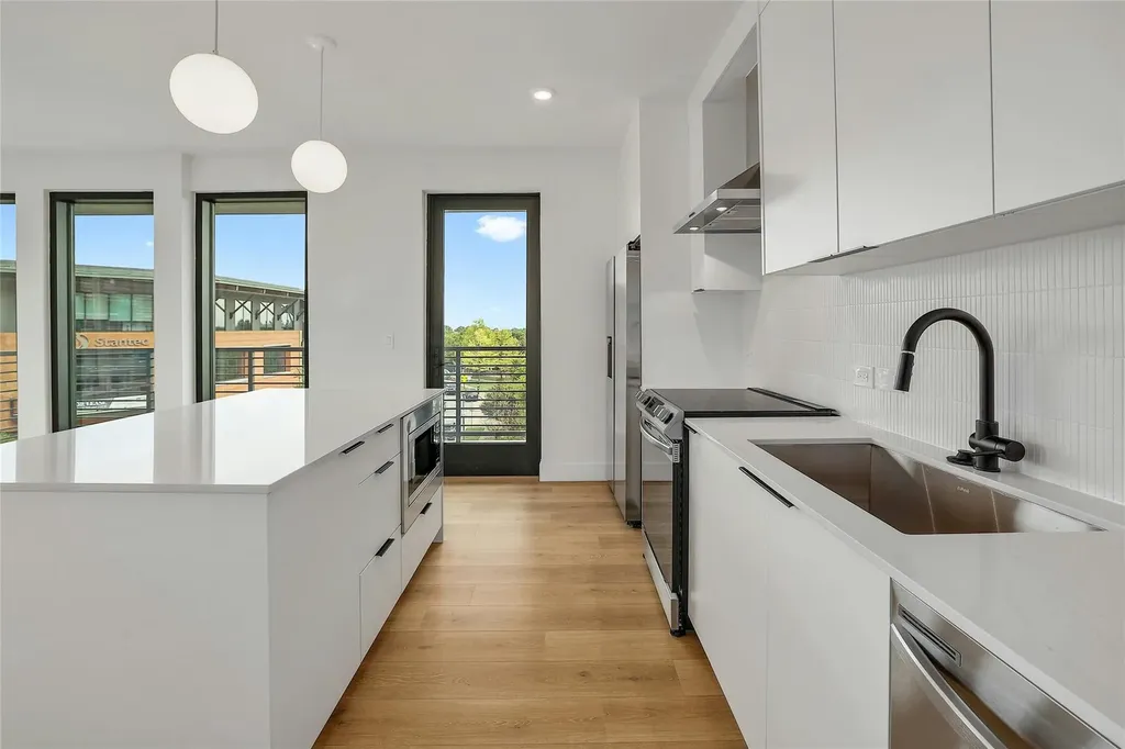 1701 Simond Avenue Austin TX 78723