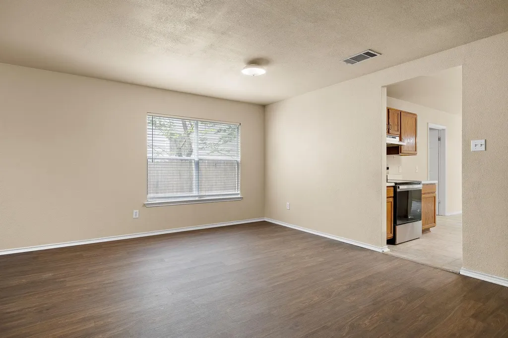 2104 Deer Creek Trail Round Rock TX 78665