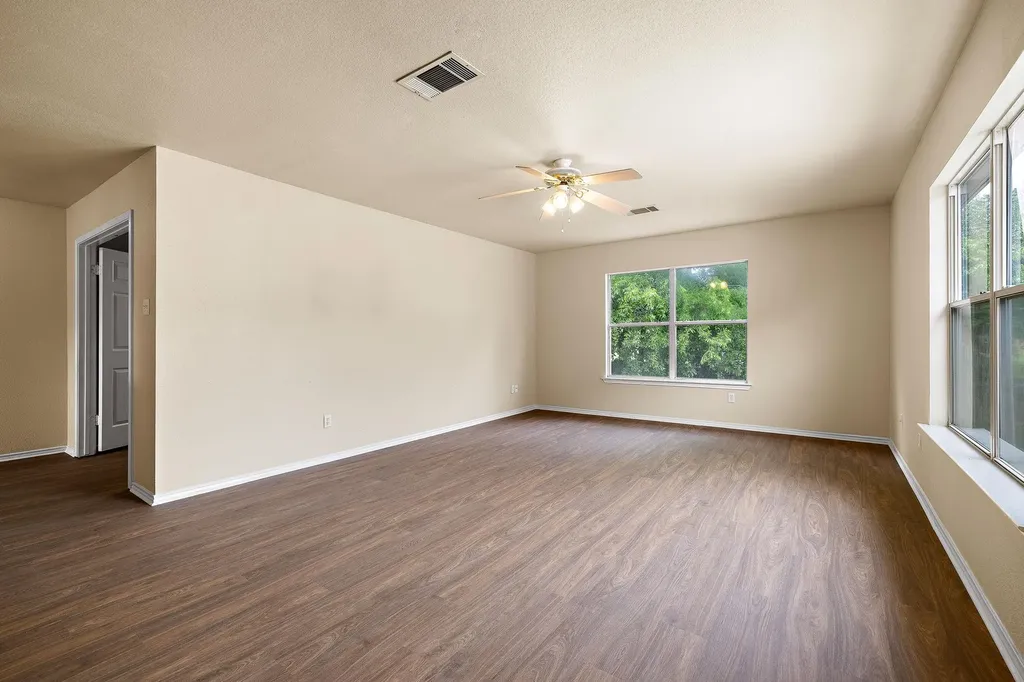 2104 Deer Creek Trail Round Rock TX 78665