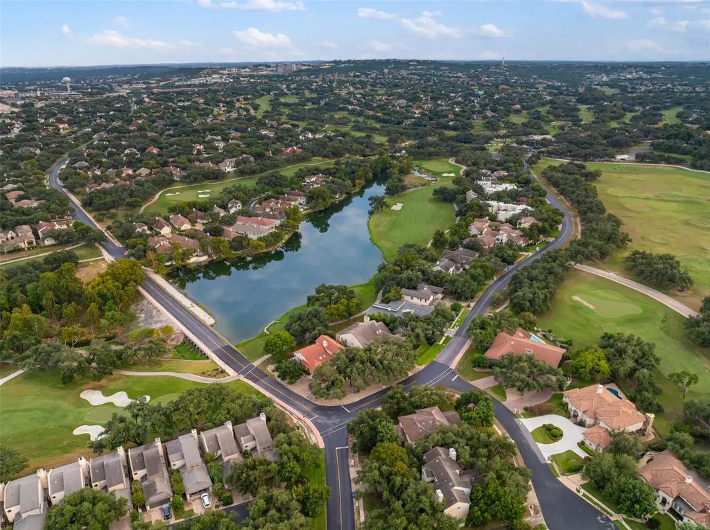 52 Club Estates Parkway The Hills TX 78738
