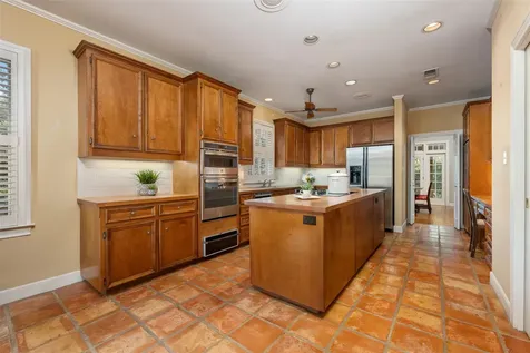 52 Club Estates Parkway The Hills TX 78738