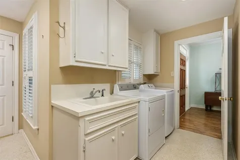 52 Club Estates Parkway The Hills TX 78738