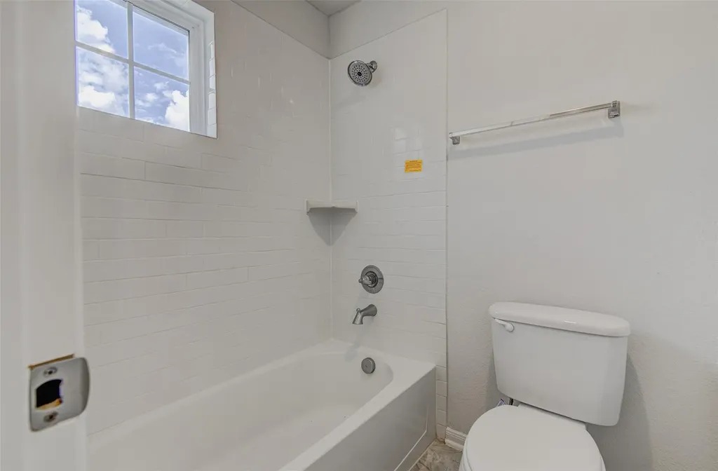 774 Cherrystone Loop Buda TX 78610