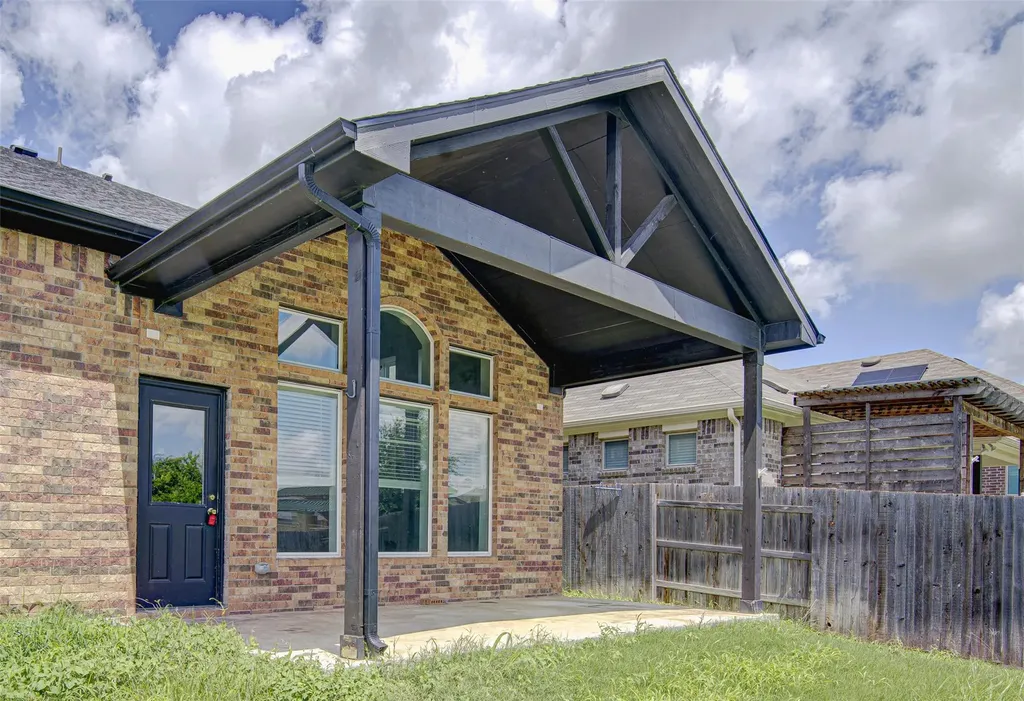 774 Cherrystone Loop Buda TX 78610