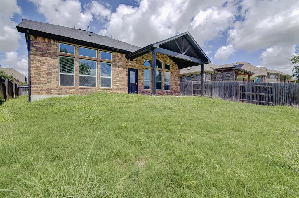 774 Cherrystone Loop Buda TX 78610