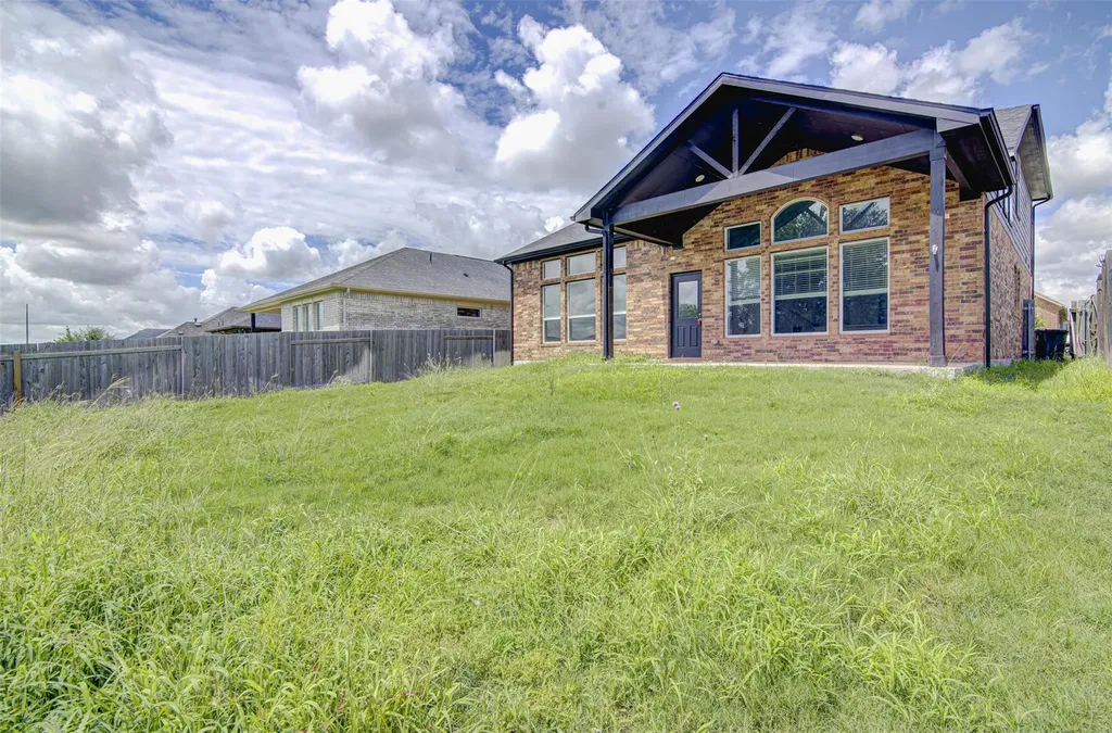 774 Cherrystone Loop Buda TX 78610