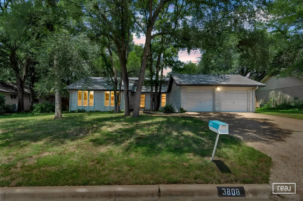 3808 Oak Creek Drive Austin TX 78727