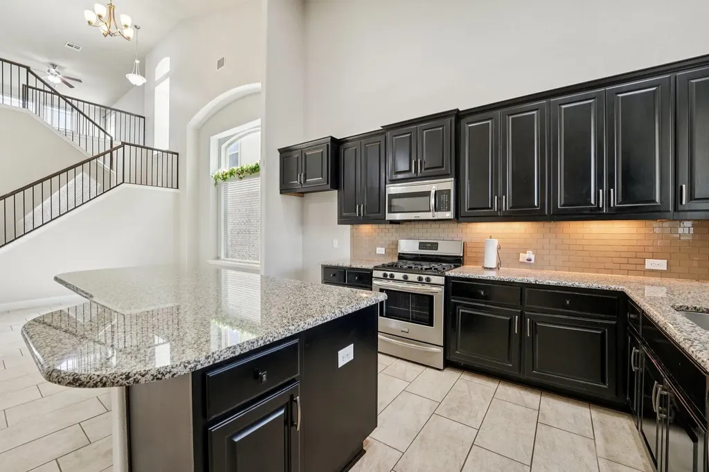 2421 Bowen Street Leander TX 78641