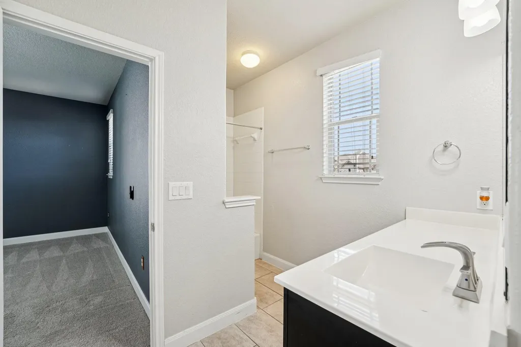 2421 Bowen Street Leander TX 78641