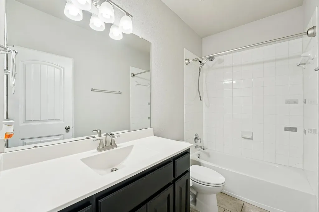 2421 Bowen Street Leander TX 78641