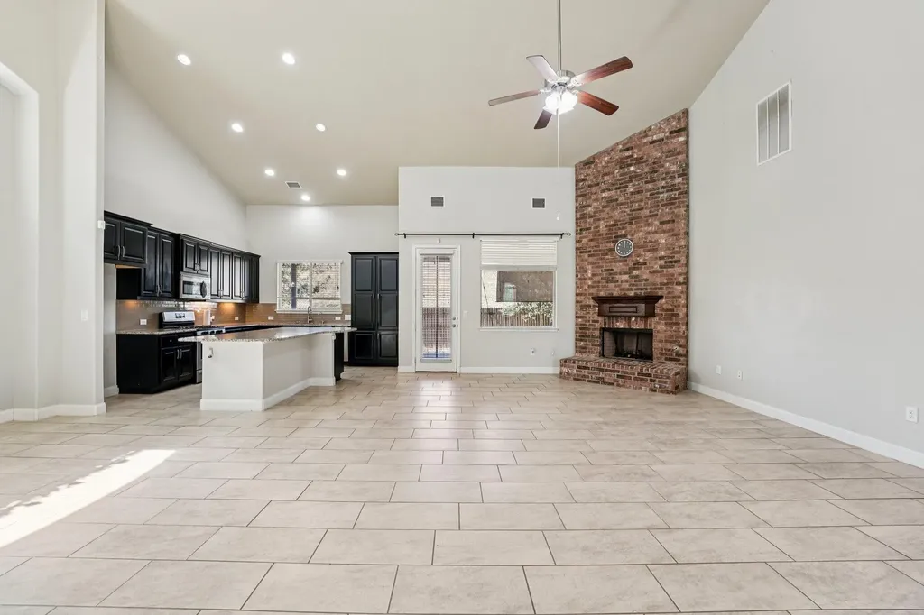 2421 Bowen Street Leander TX 78641