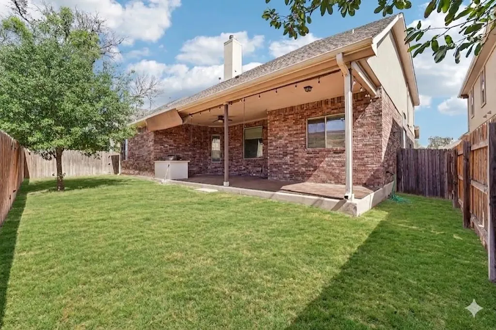 2421 Bowen Street Leander TX 78641