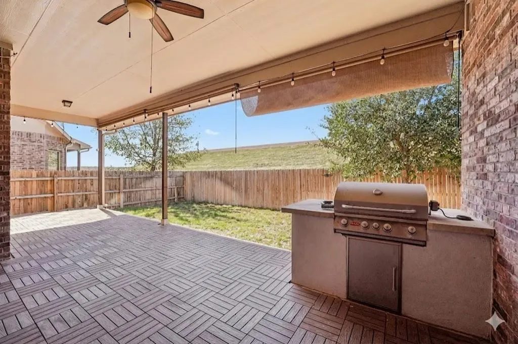 2421 Bowen Street Leander TX 78641