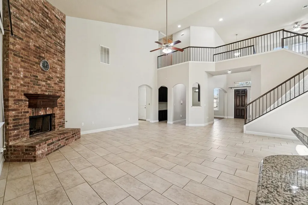 2421 Bowen Street Leander TX 78641