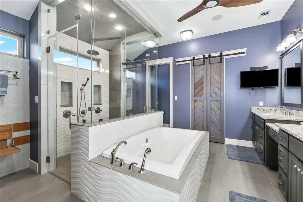 1604 Watercliffe Drive Lago Vista TX 78645