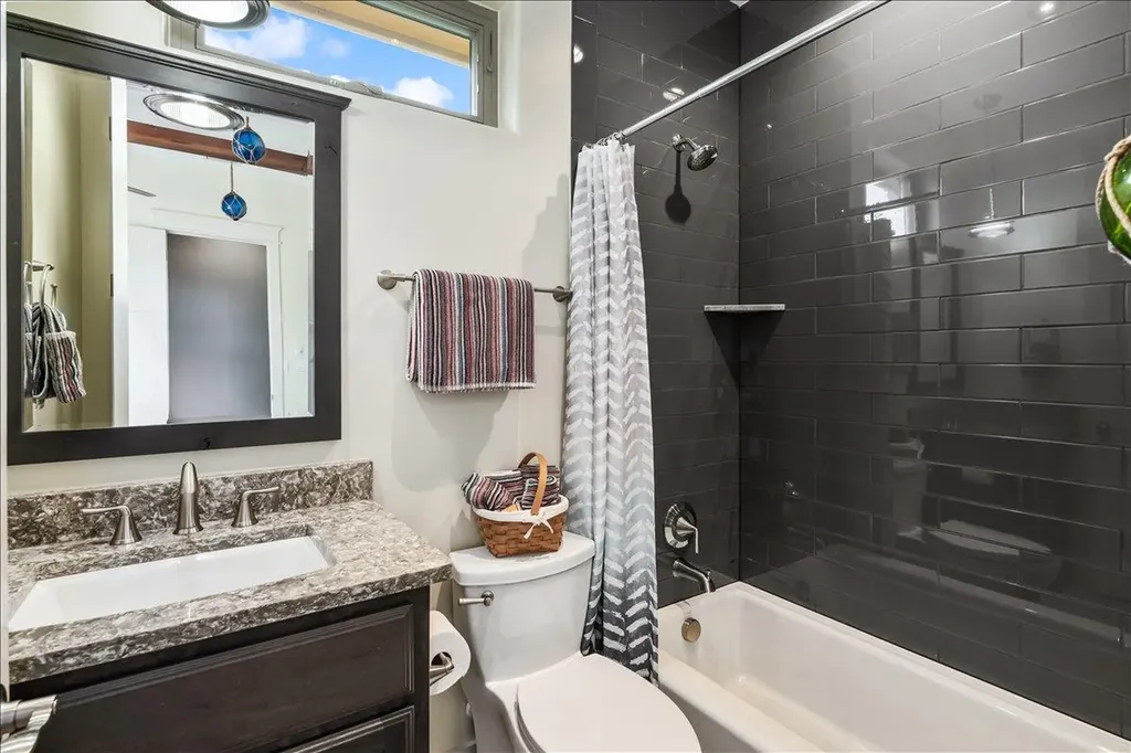 1604 Watercliffe Drive Lago Vista TX 78645
