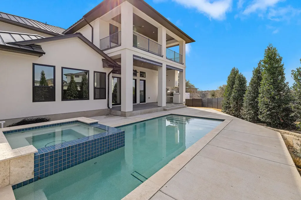 5900 Moondust Lane Austin TX 78730