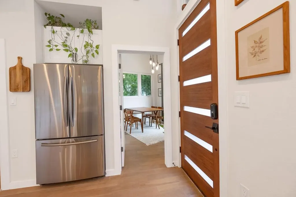 3923 E 16th Street Austin TX 78721