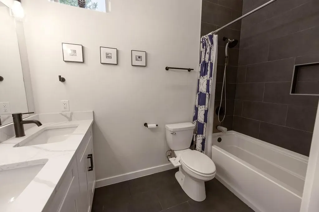 3923 E 16th Street Austin TX 78721