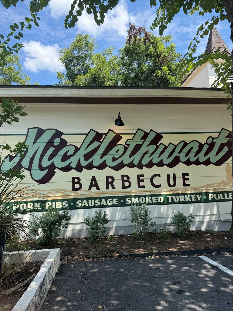 3923 E 16th Street Austin TX 78721