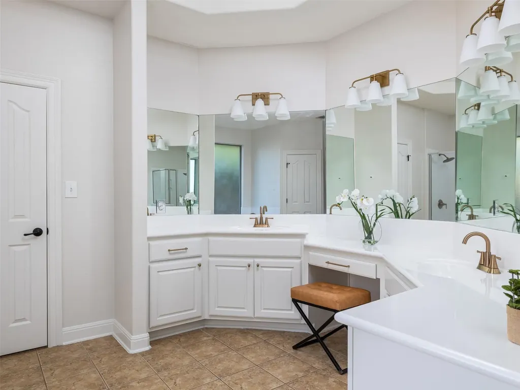 2709 Deep River Circle Round Rock TX 78665