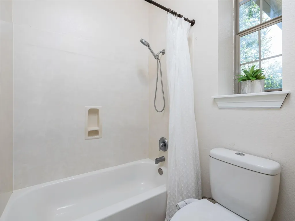 2709 Deep River Circle Round Rock TX 78665